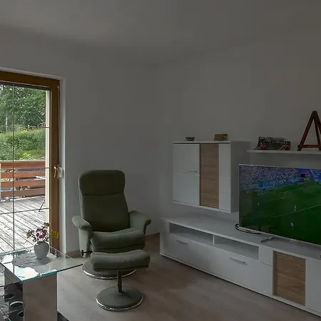 Mit Bergblick アパート バート・エルスター